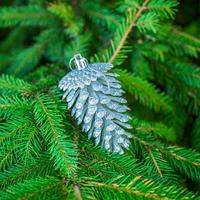 Шар 12ED3-3H-3 3шт.12см Шишка с серебр.с блест.каймой /200/