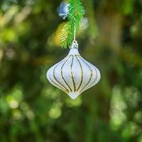 Шар 8ZDC3-H89 3шт.8см Юла бел.с золот.нитью